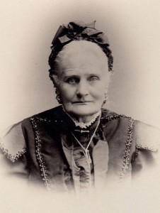 Caroline Budtz, Annas mor 