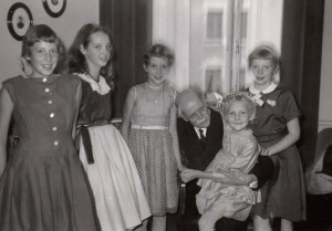 80-årsdag 1957. Astrid, Agneta, Karin, Costja, Sophie, Christel