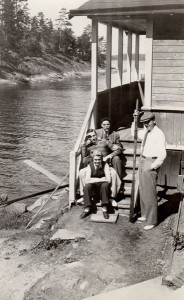 Tullebo. Costja, Erik, KIckan, Boris. 1936